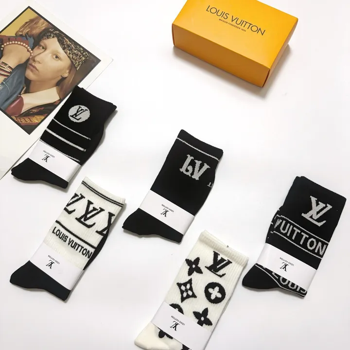 スーパーコピー ルイヴィトン 靴下
