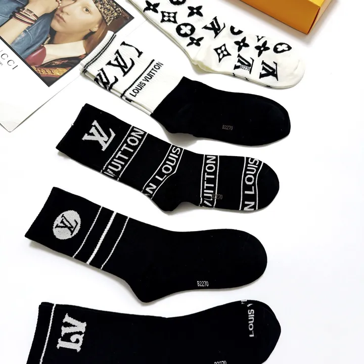 スーパーコピー ルイヴィトン 靴下