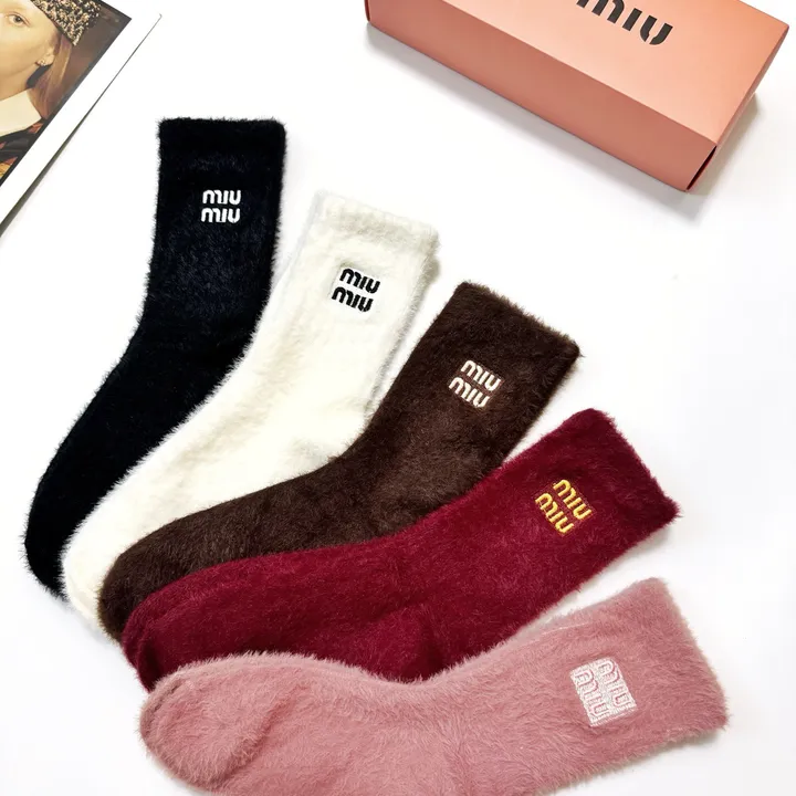 スーパーコピー ミュウミュウ 靴下
