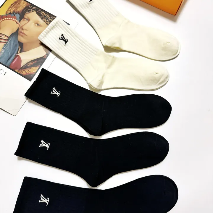 スーパーコピー ルイヴィトン 靴下