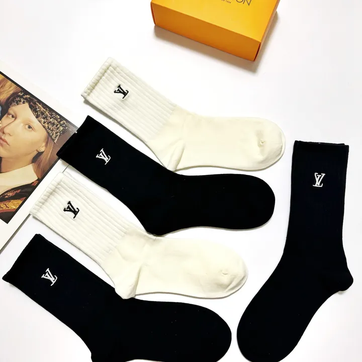 スーパーコピー ルイヴィトン 靴下