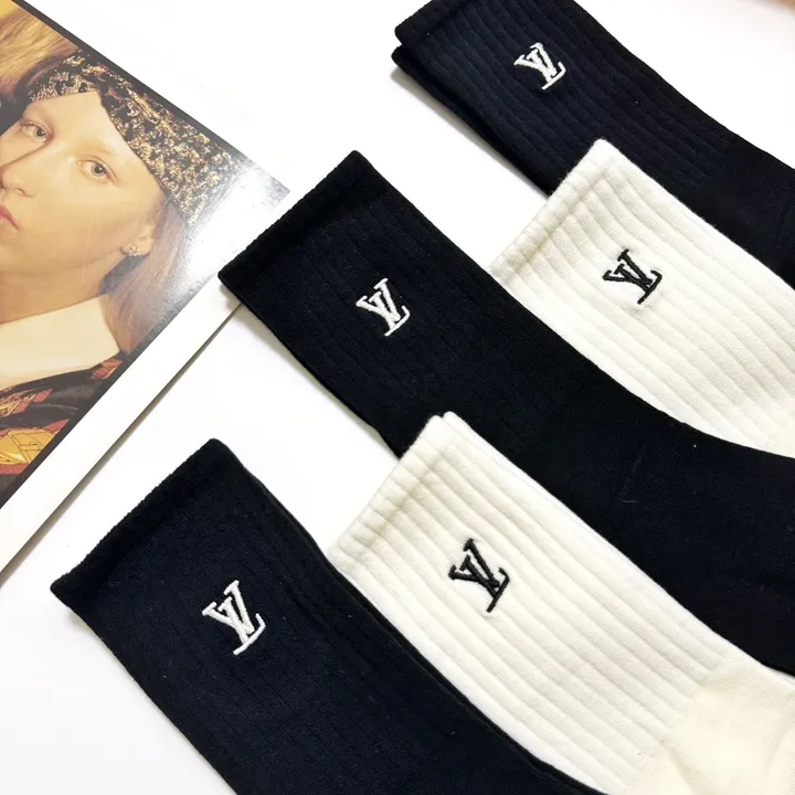 スーパーコピー ルイヴィトン 靴下