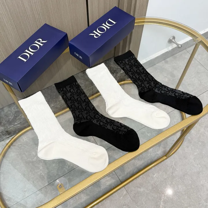スーパーコピー ディオール 靴下