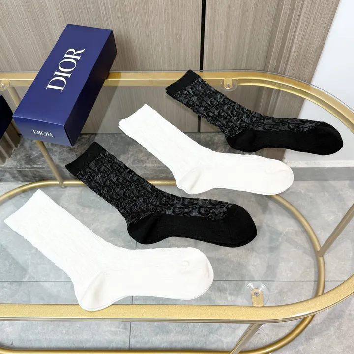 スーパーコピー ディオール 靴下