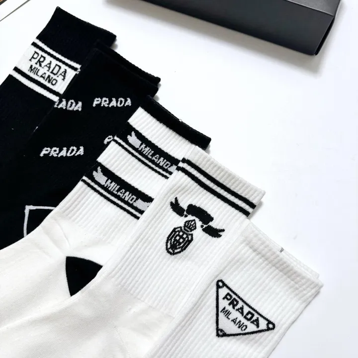 スーパーコピー バレンシアガ 靴下