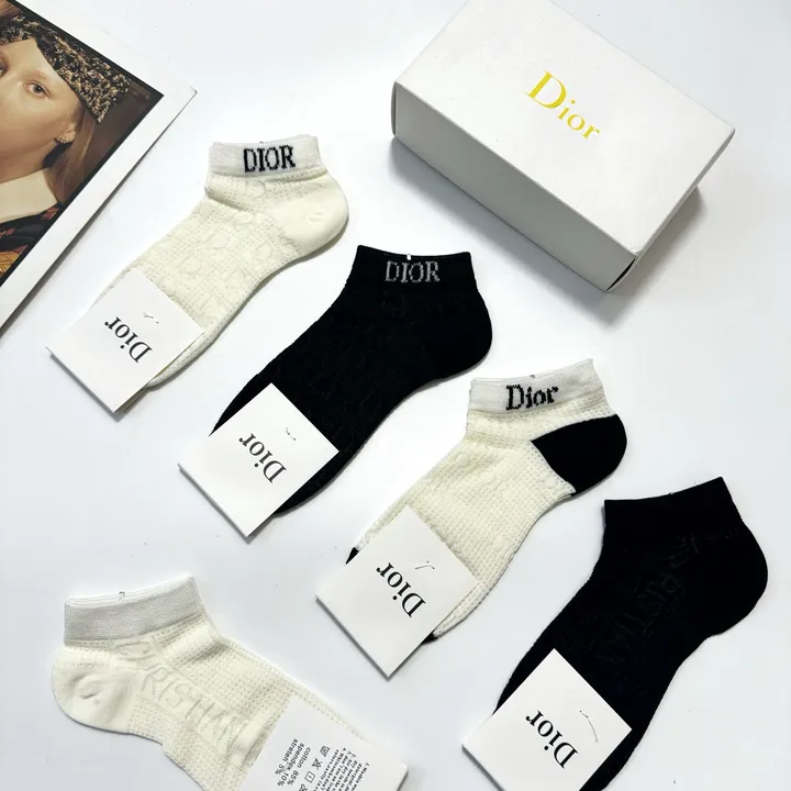 スーパーコピー ディオール 靴下