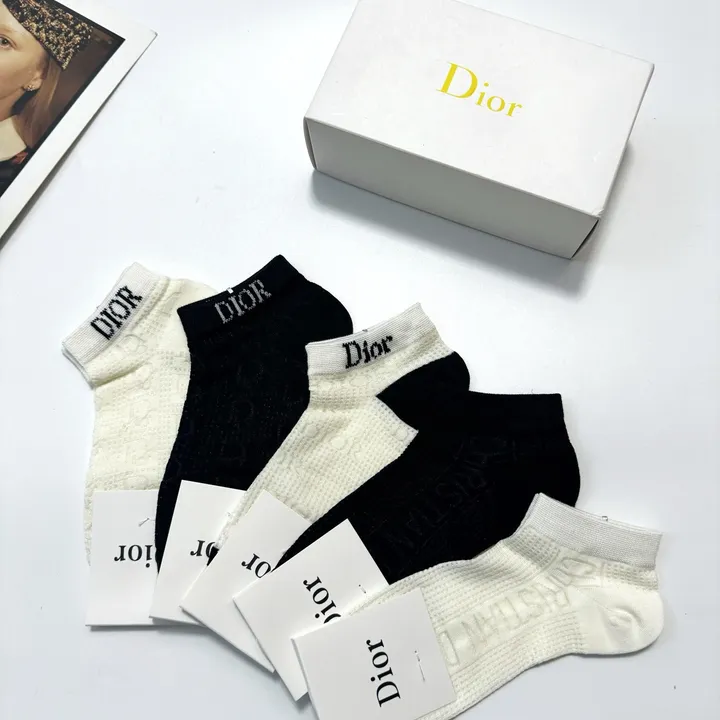 スーパーコピー ディオール 靴下