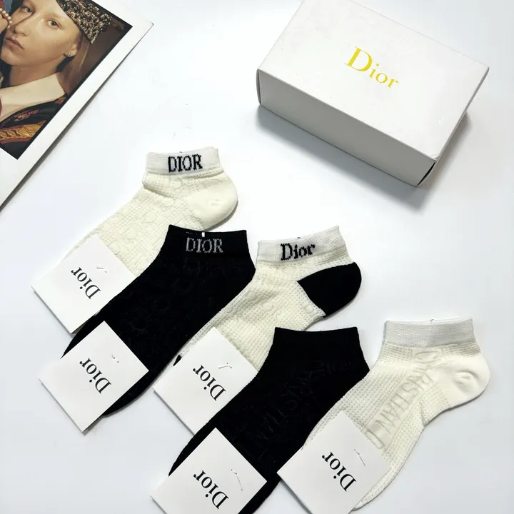 スーパーコピー ディオール 靴下