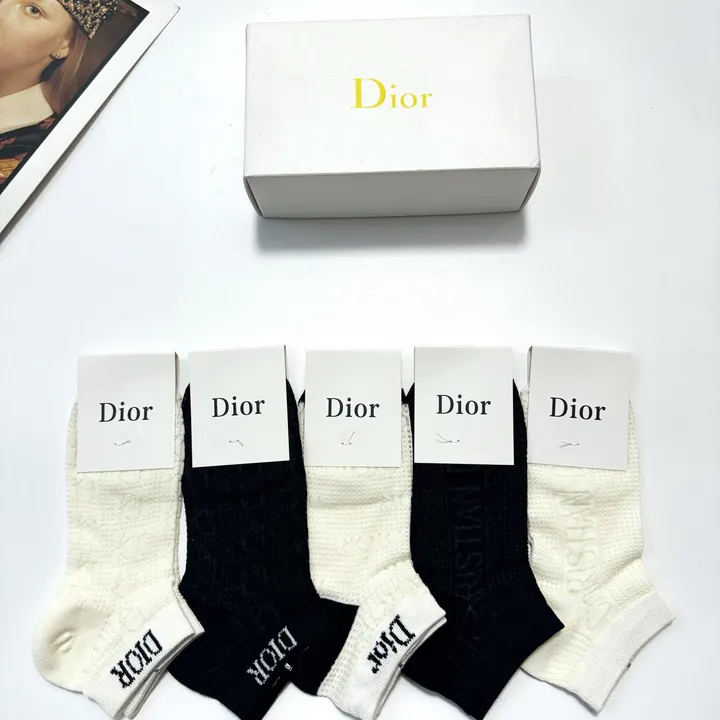 スーパーコピー ディオール 靴下