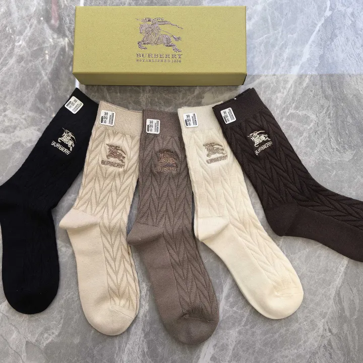 スーパーコピー プラダ 靴下