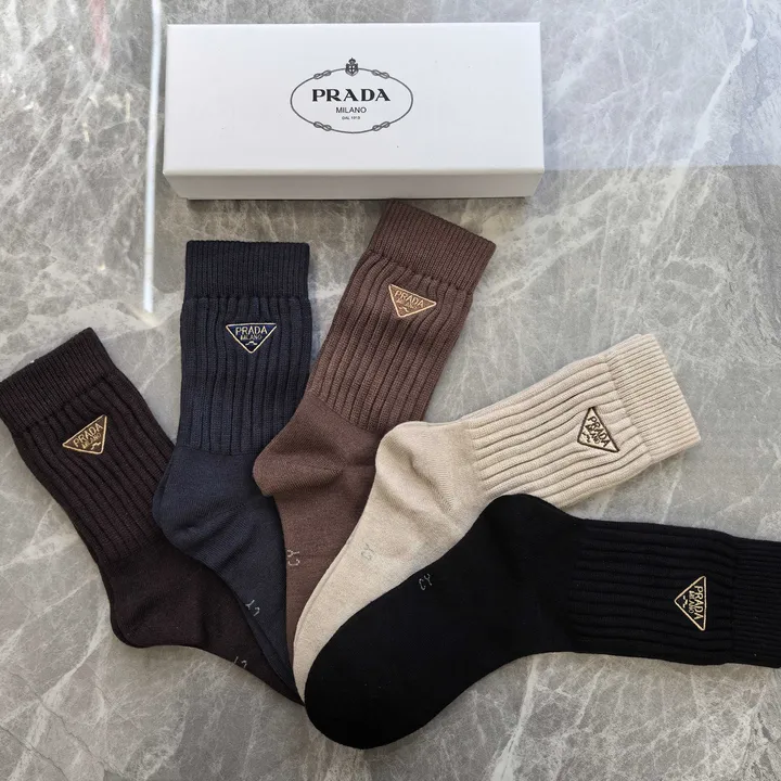 スーパーコピー バレンシアガ 靴下