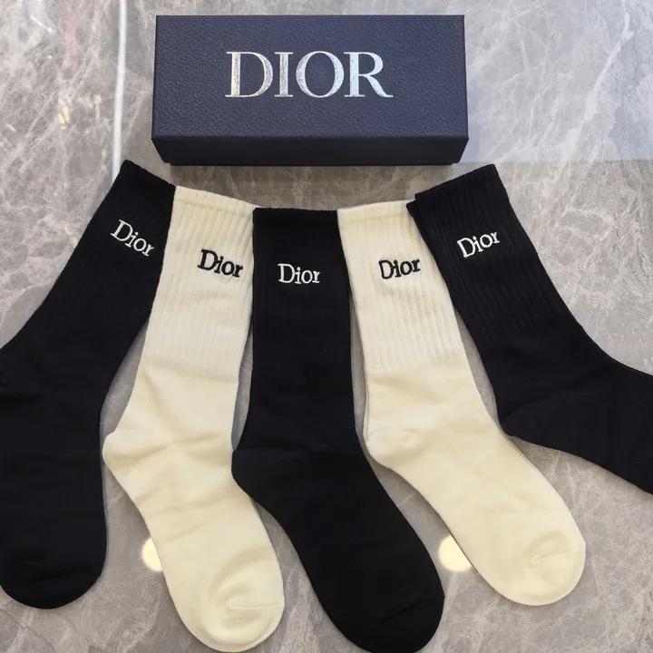 スーパーコピー ディオール 靴下