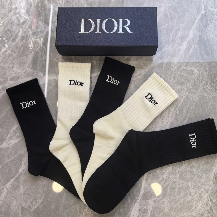 スーパーコピー ディオール 靴下