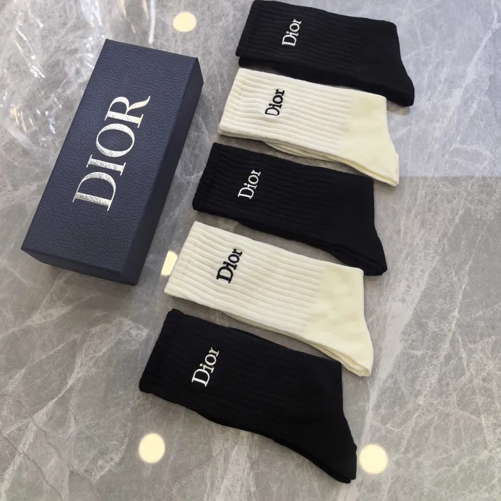 スーパーコピー ディオール 靴下