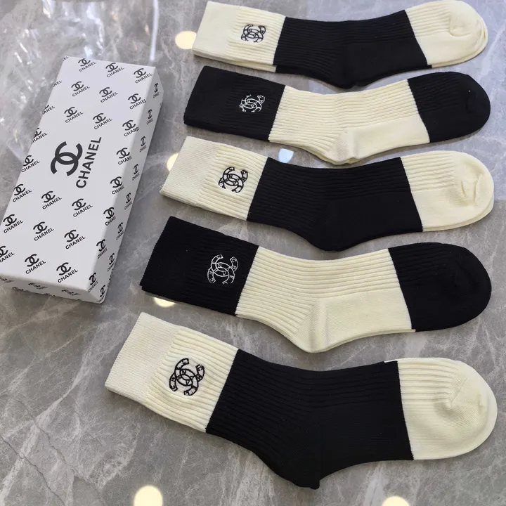 スーパーコピー シャネル 靴下