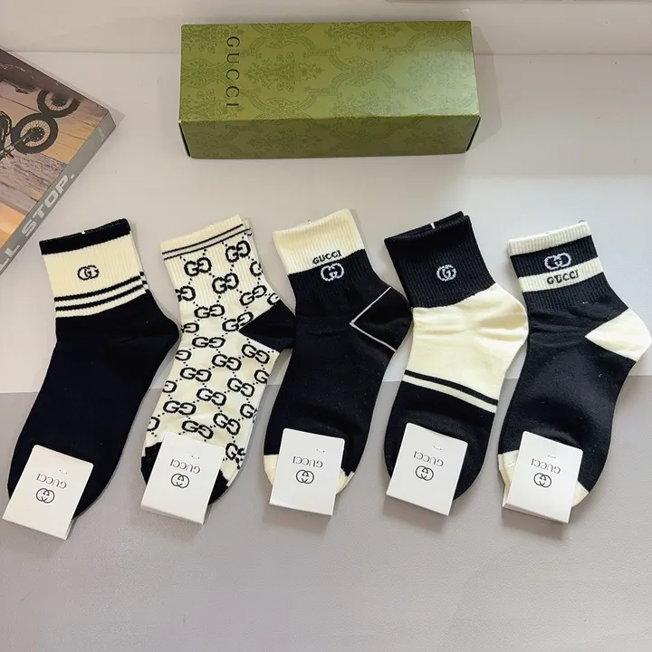 スーパーコピー グッチ 靴下