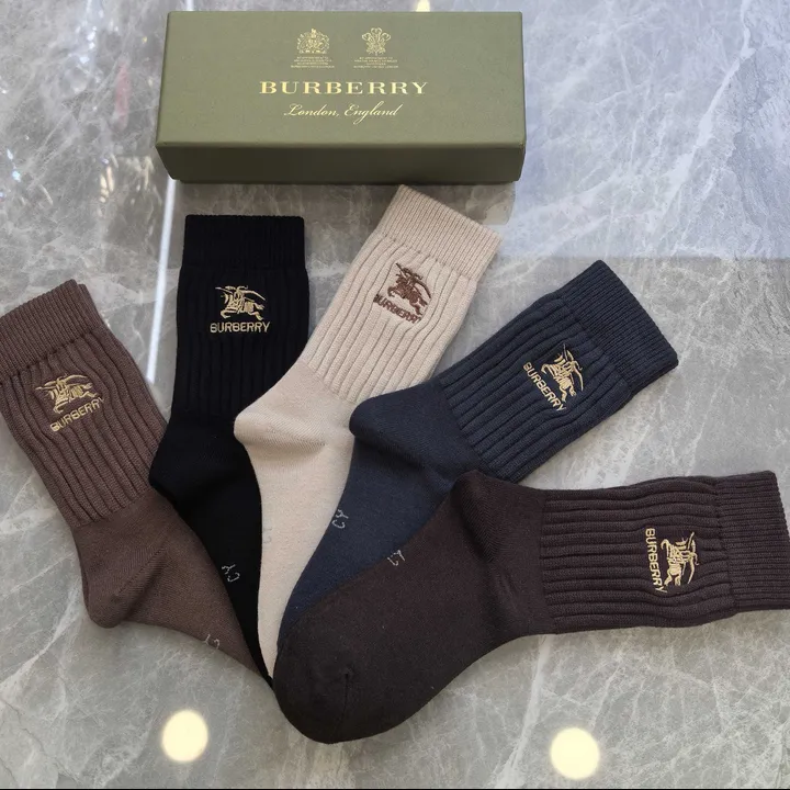 スーパーコピー プラダ 靴下