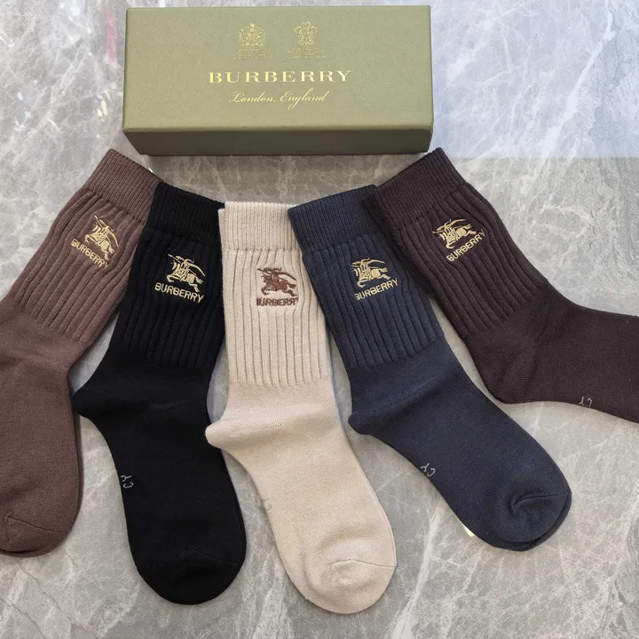 スーパーコピー プラダ 靴下