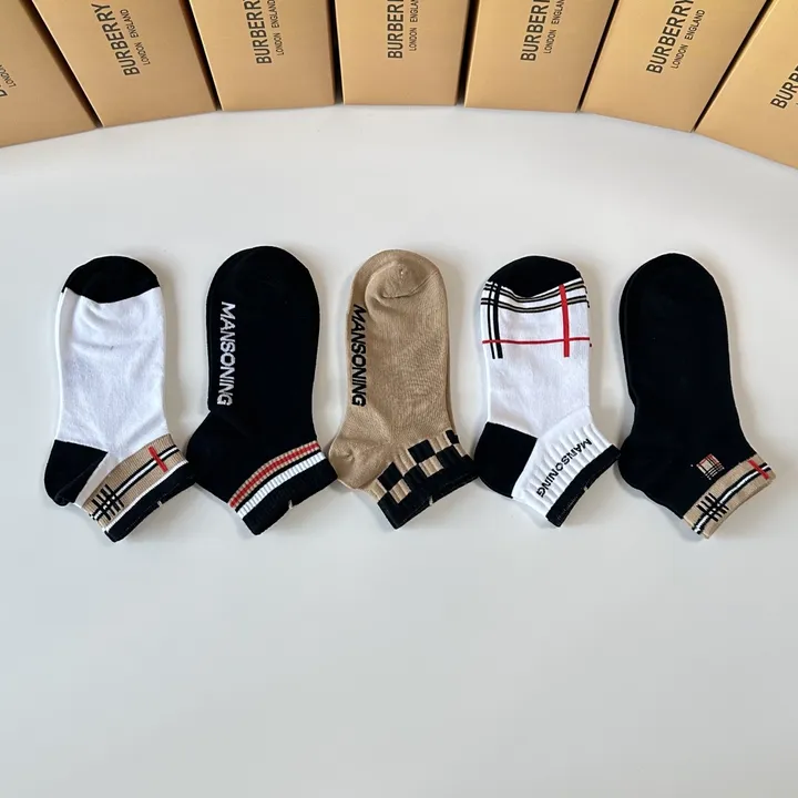 スーパーコピー プラダ 靴下