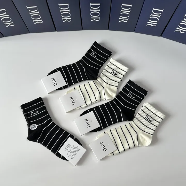 スーパーコピー ディオール 靴下