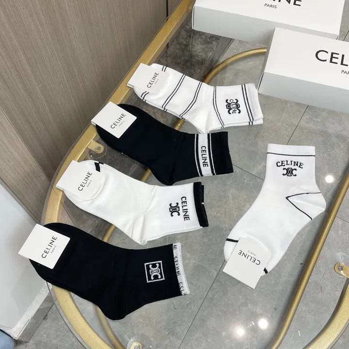 スーパーコピー ディオール 靴下