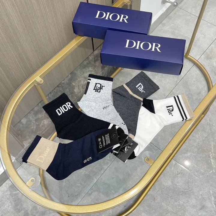 スーパーコピー ディオール 靴下