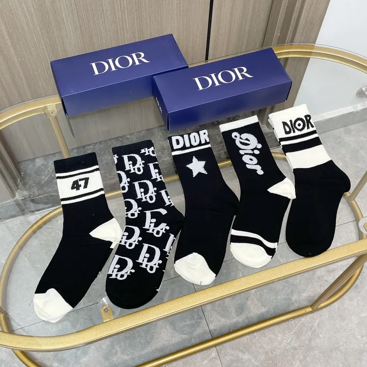 スーパーコピー ディオール 靴下