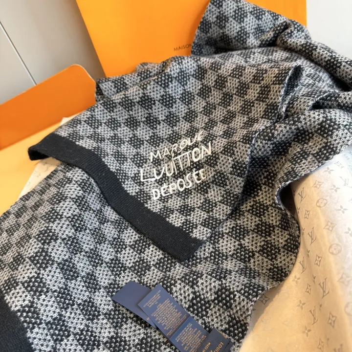 スーパーコピー ルイヴィトン 靴下