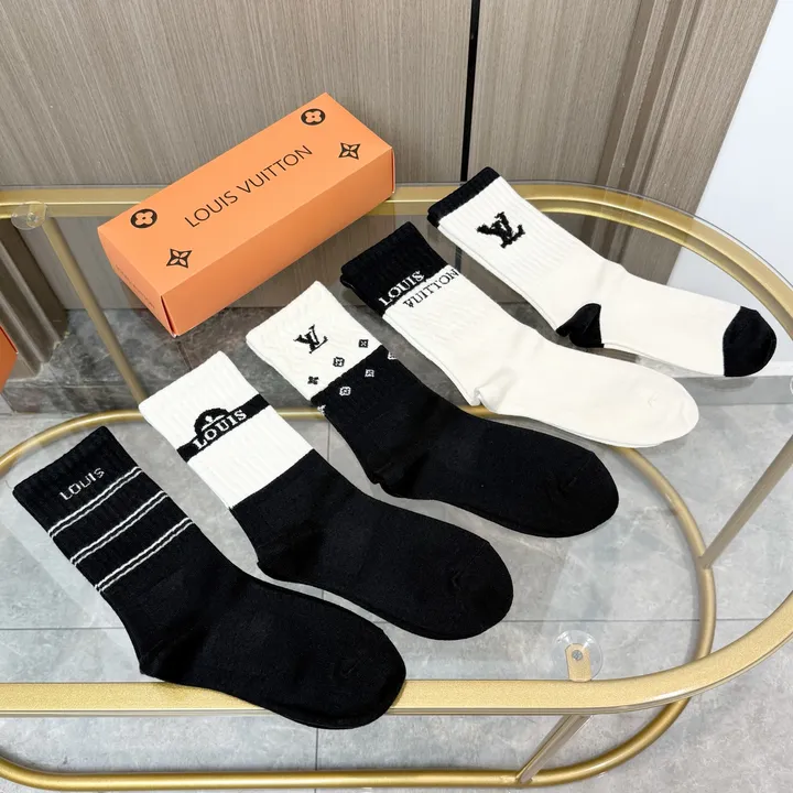 スーパーコピー ルイヴィトン 靴下