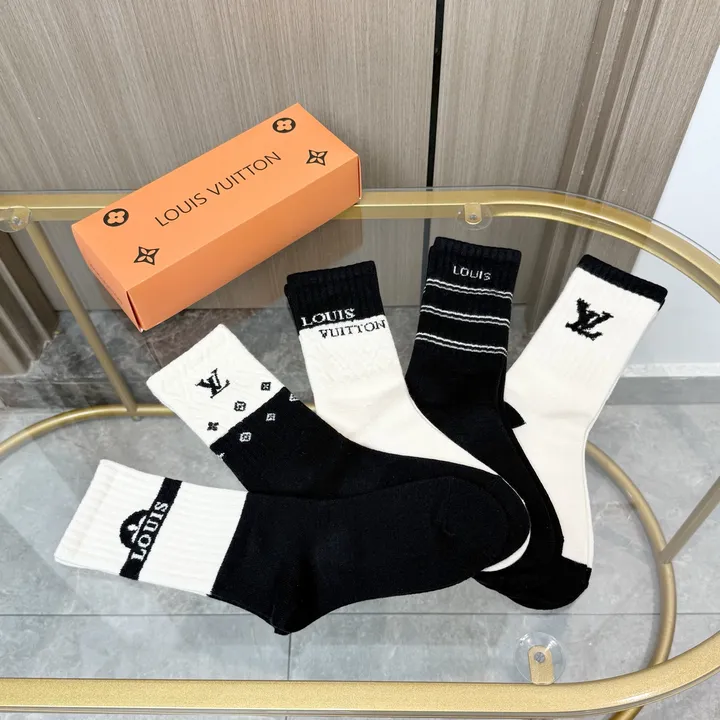 スーパーコピー ルイヴィトン 靴下