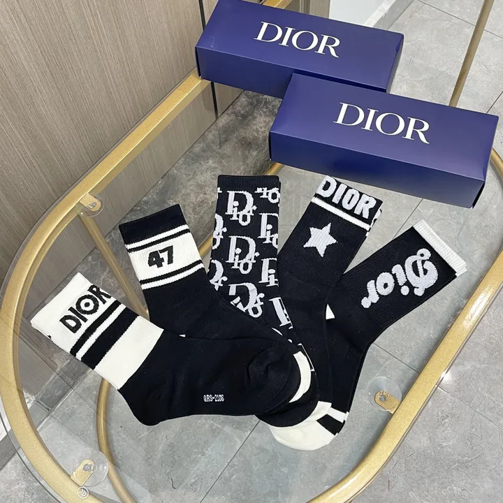 スーパーコピー ディオール 靴下