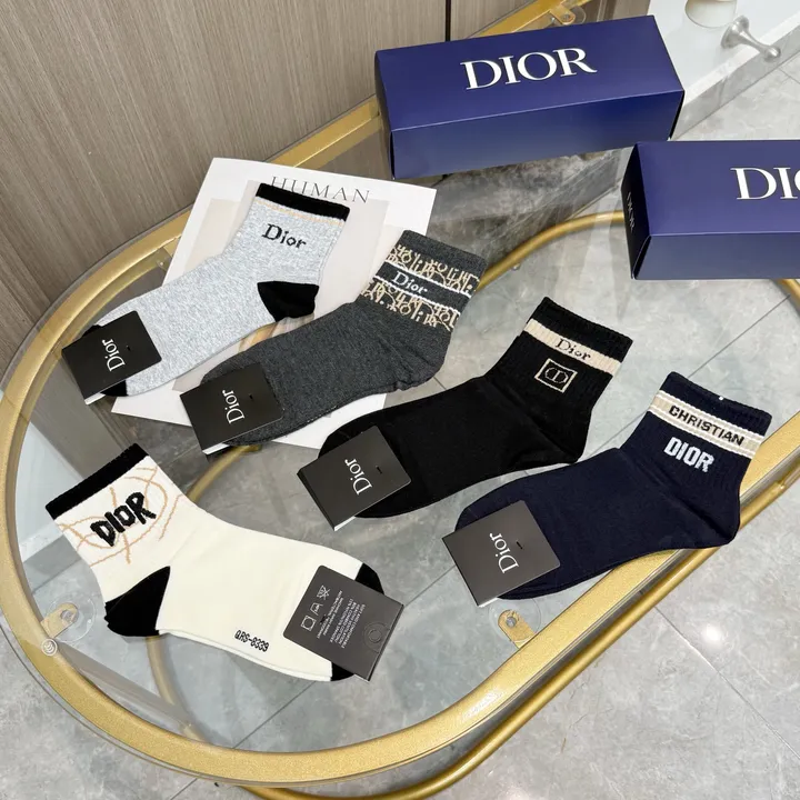 スーパーコピー ディオール 靴下