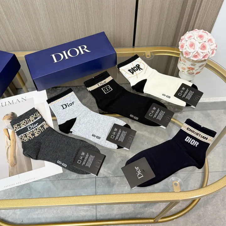 スーパーコピー ディオール 靴下