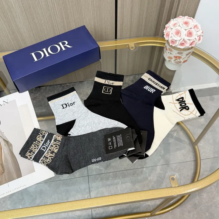 スーパーコピー ディオール 靴下