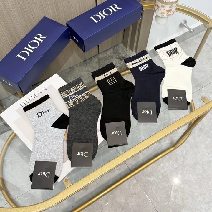 スーパーコピー ディオール 靴下