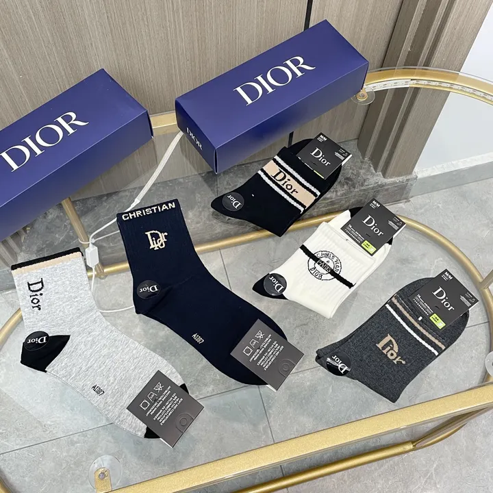 スーパーコピー ディオール 靴下