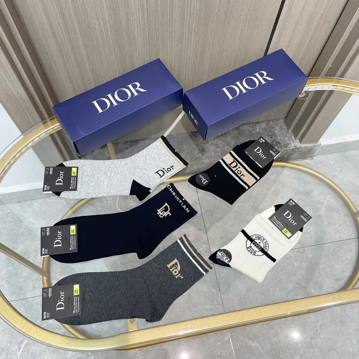 スーパーコピー ディオール 靴下