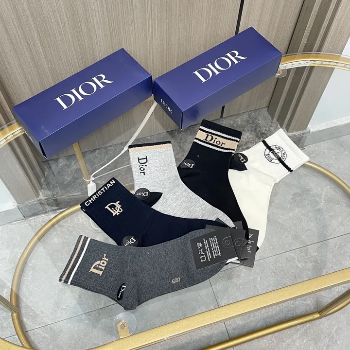 スーパーコピー ディオール 靴下