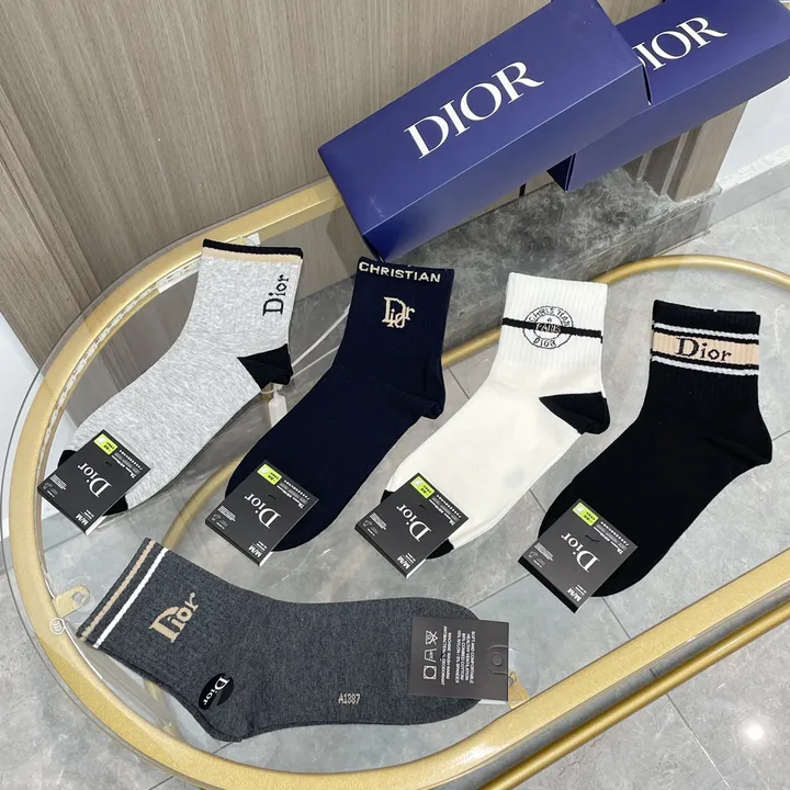 スーパーコピー ディオール 靴下