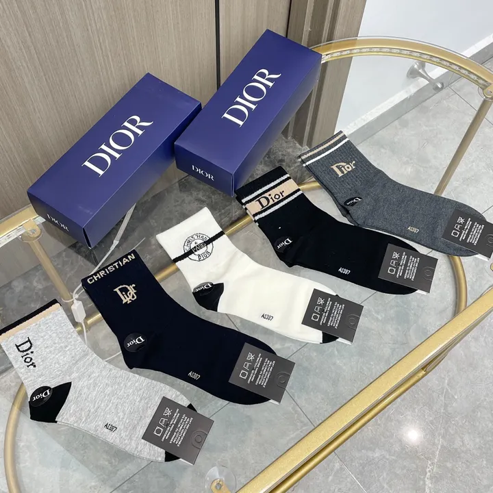 スーパーコピー ディオール 靴下