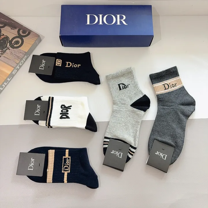スーパーコピー ディオール 靴下