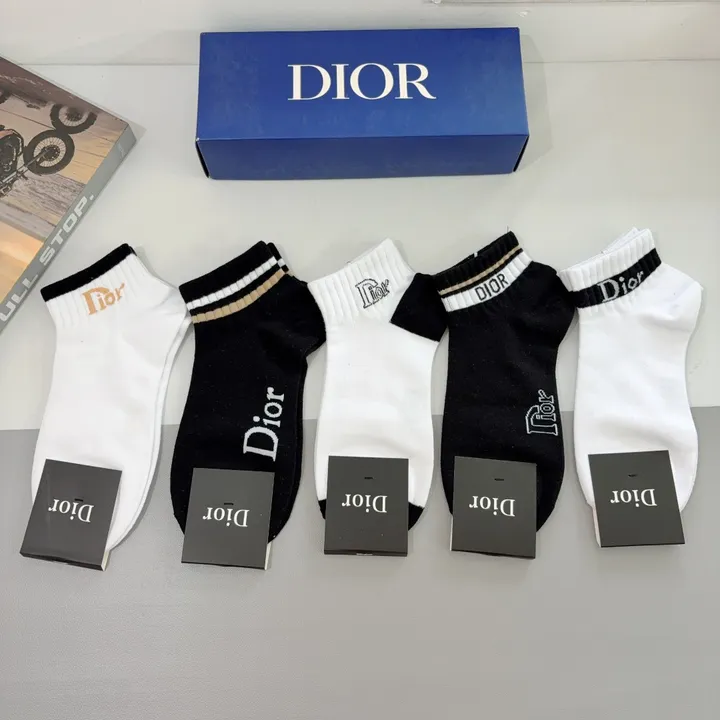 スーパーコピー ディオール 靴下