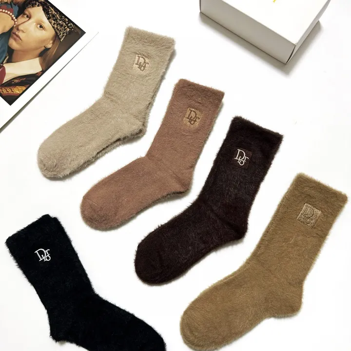 スーパーコピー ディオール 靴下