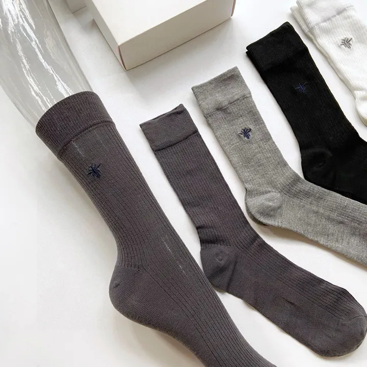 スーパーコピー ディオール 靴下