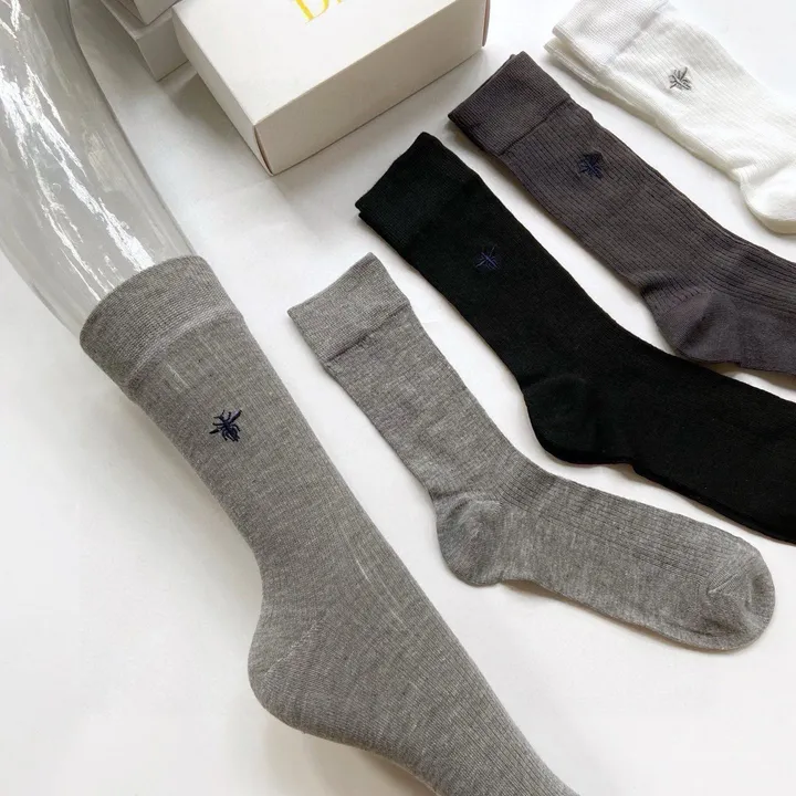 スーパーコピー ディオール 靴下