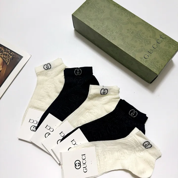 スーパーコピー グッチ 靴下