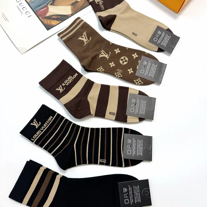 スーパーコピー ルイヴィトン 靴下