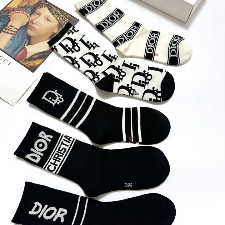 スーパーコピー ディオール 靴下