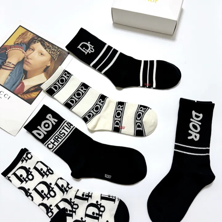スーパーコピー ディオール 靴下