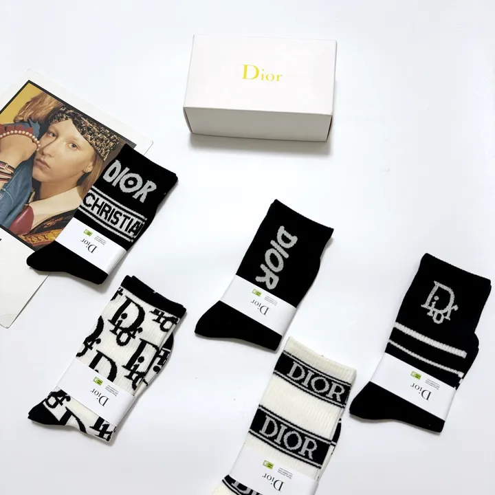 スーパーコピー ディオール 靴下